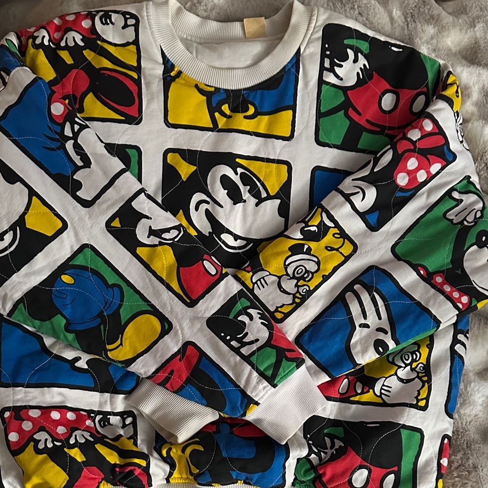Levi's White Quilted Disney Crewneck